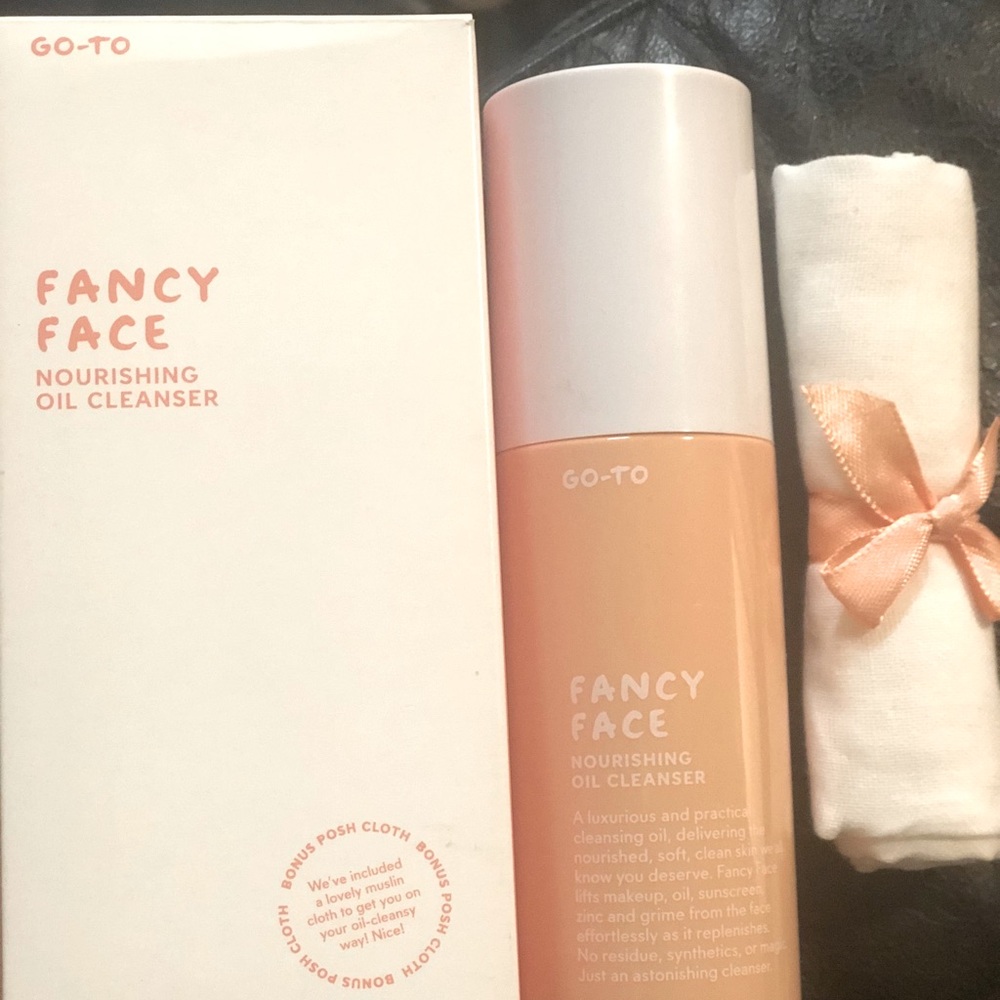 Fancy face nourishing oil cleanser